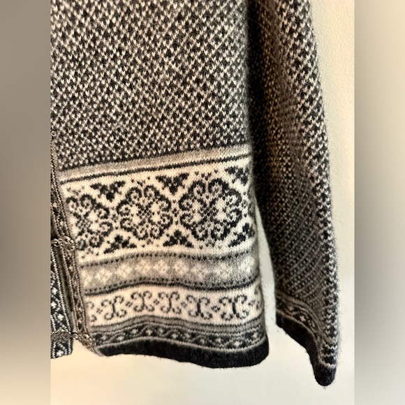 Cambridge Dry Goods Cardigan - Picture 7 of 7